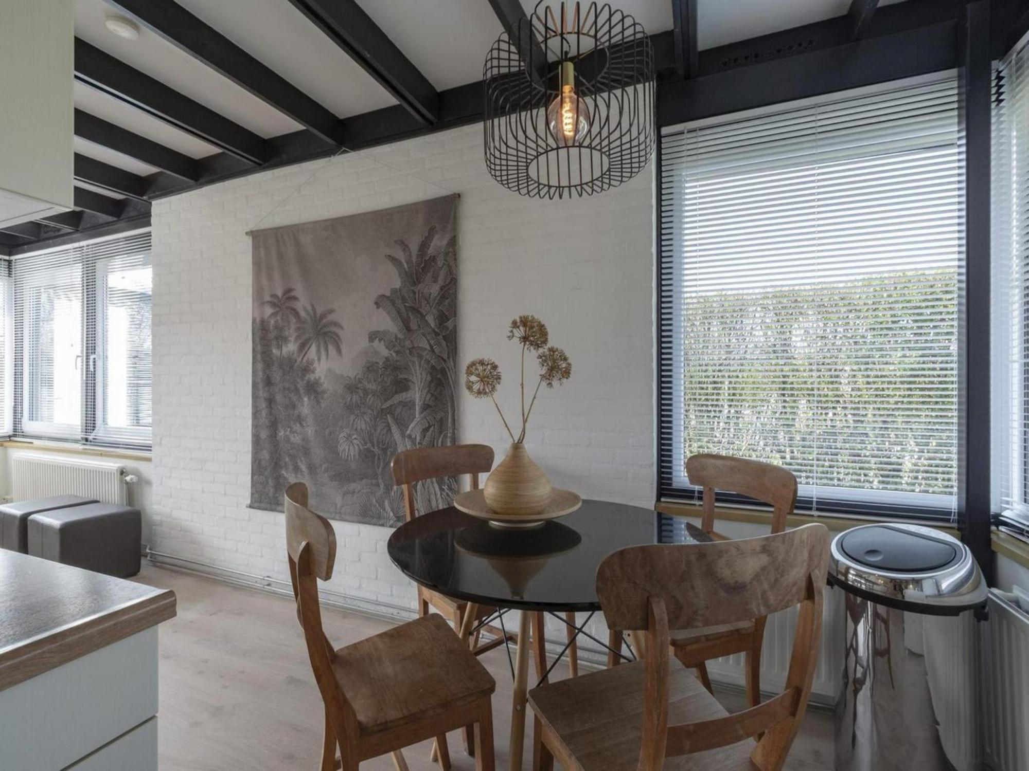 Attractive Bungalow With Modern Furnishings Sint Maartensvlotbrug Exteriör bild