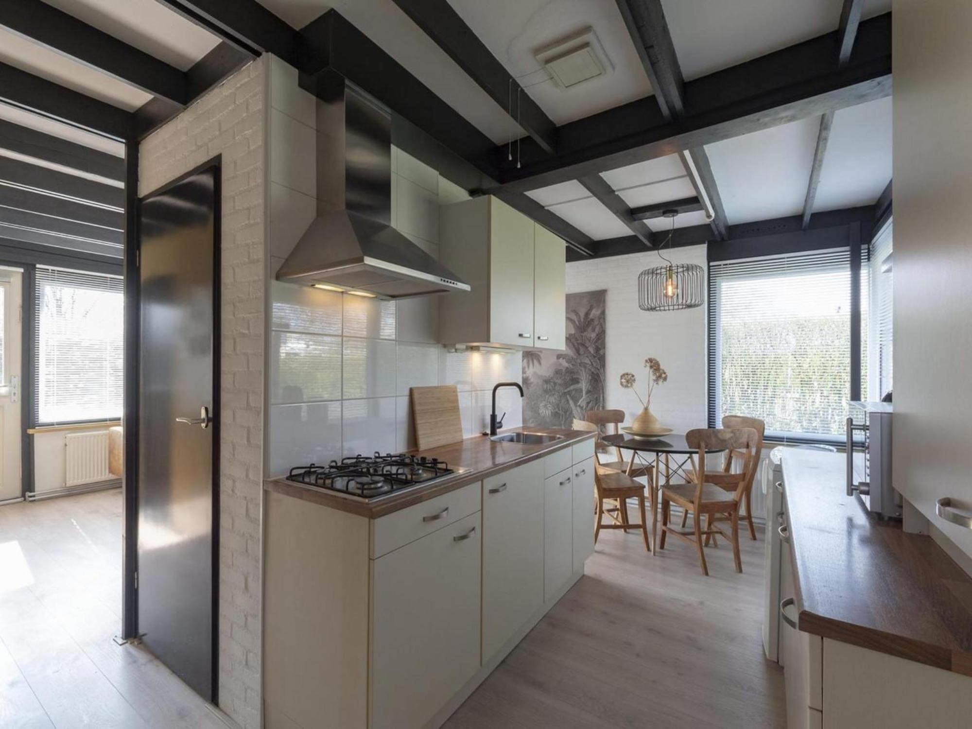 Attractive Bungalow With Modern Furnishings Sint Maartensvlotbrug Exteriör bild