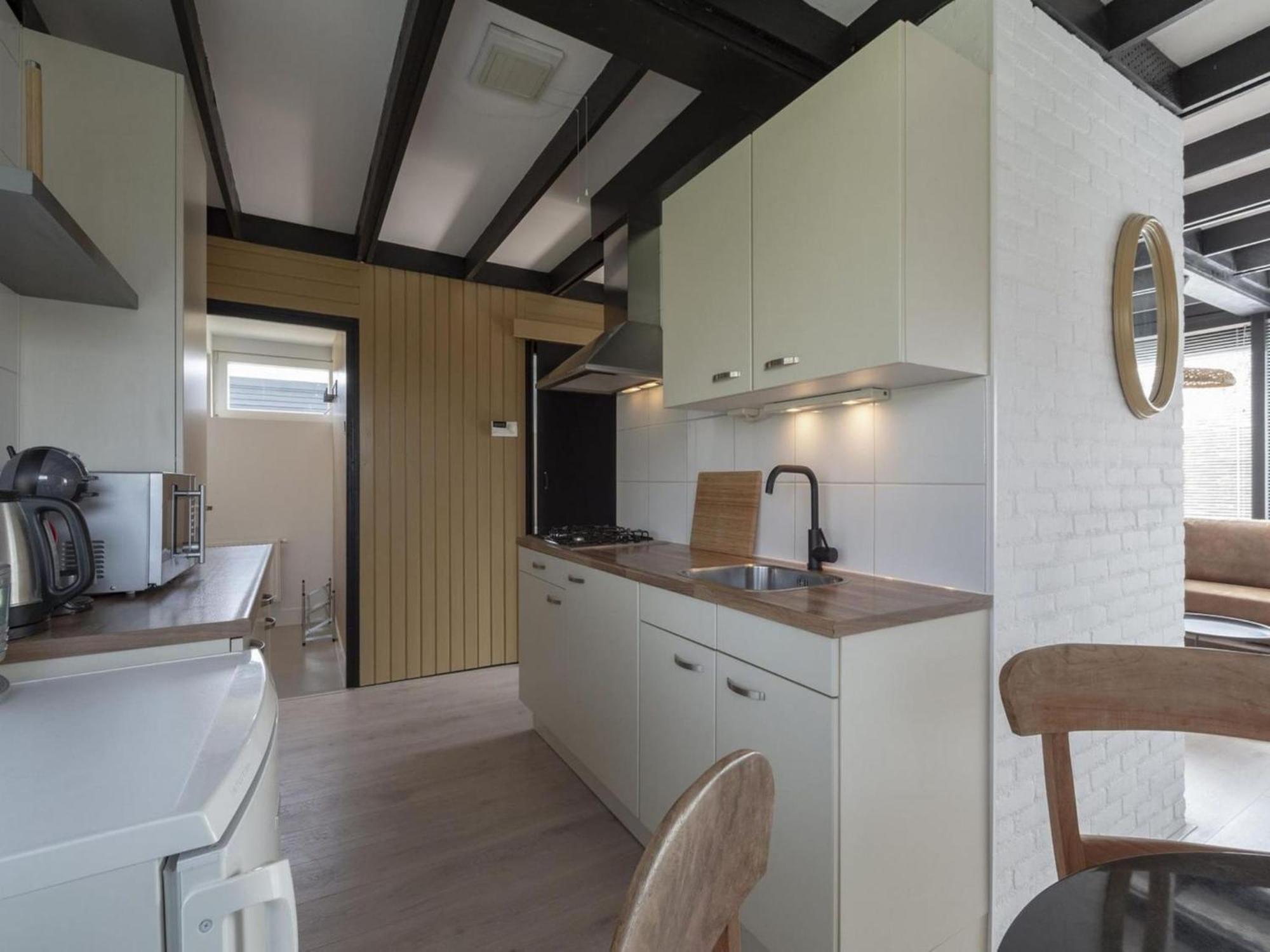 Attractive Bungalow With Modern Furnishings Sint Maartensvlotbrug Exteriör bild